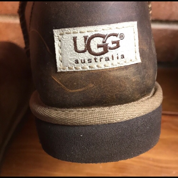 ✨UGG AUSTRALIA Classic Short Leather - Picture 3 of 6